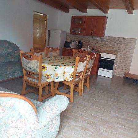 Orban Nyaralohaz Villa Kovagoors Luaran gambar