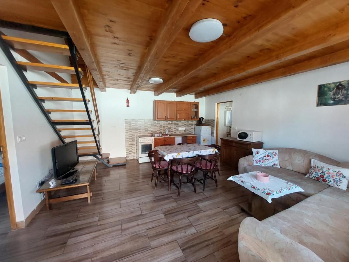 Orban Nyaralohaz Villa Kovagoors Luaran gambar