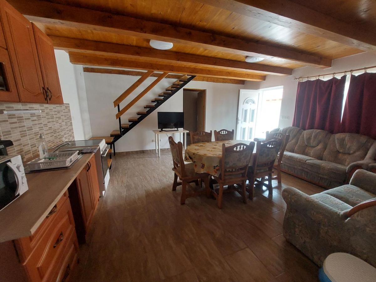 Orban Nyaralohaz Villa Kovagoors Luaran gambar