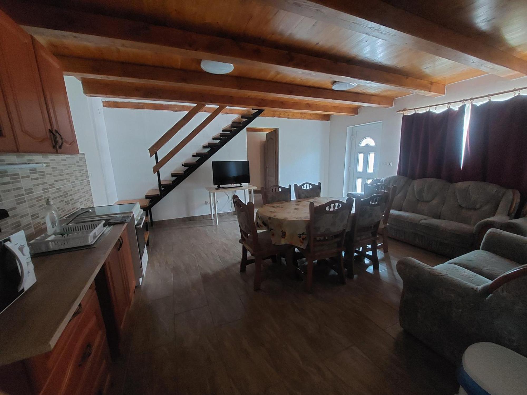 Orban Nyaralohaz Villa Kovagoors Luaran gambar