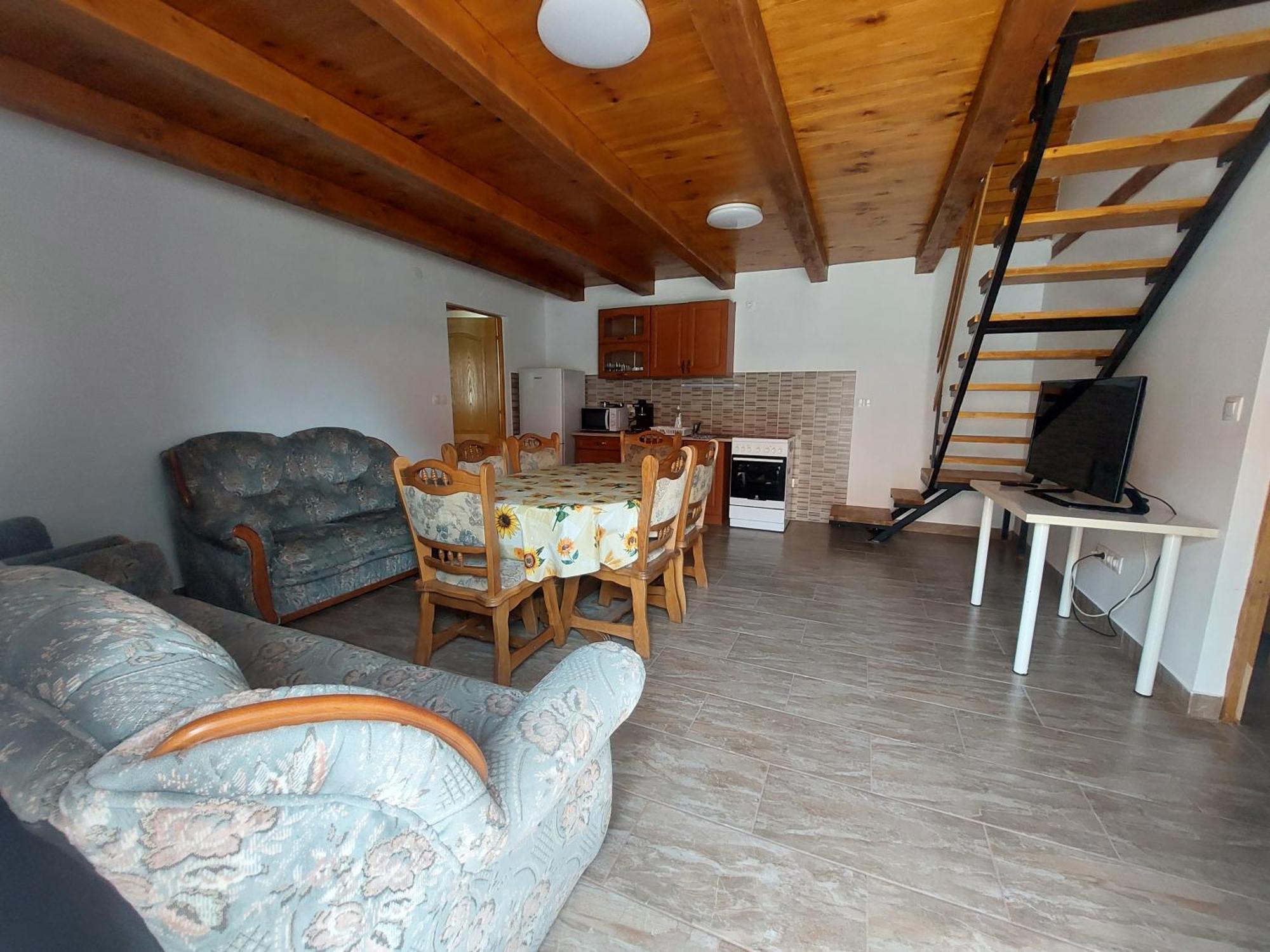 Orban Nyaralohaz Villa Kovagoors Luaran gambar